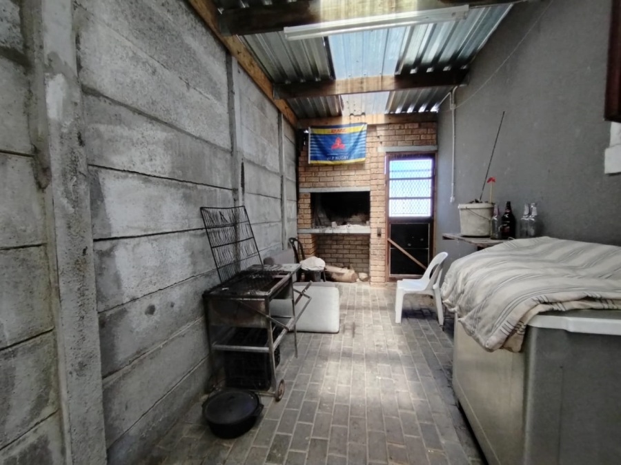 3 Bedroom Property for Sale in Devon Park Western Cape